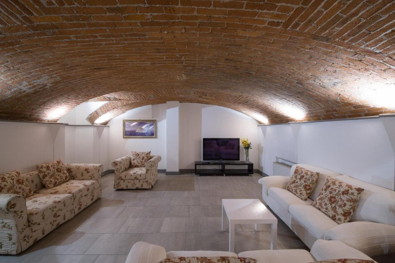 Loft In Navigli District With Jacuzzi & Sauna - Papiniano Milánó Kültér fotó